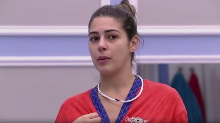 Vivian dá conselhos para Roberta - Reprodução/TV Globo