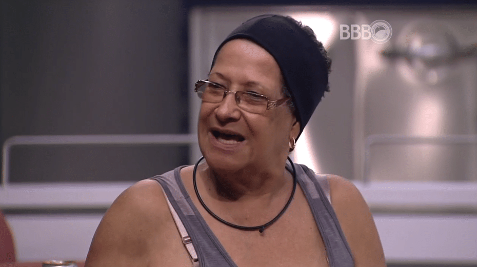 15.mar.2016 - Matheus questiona: "Dona Geralda, o que você faria se descobrisse que um filho seu é homossexual?". A sister responde: "Eu não faria nada". Segundo Geralda, ele levaria numa boa a homossexualidade de um filho - Reprodução/TV Globo