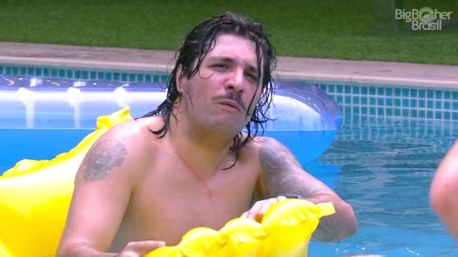 Ilmar não gostou da discussão entre Emilly e Ieda e recriminou a aposentada - Reprodução/ TV Globo