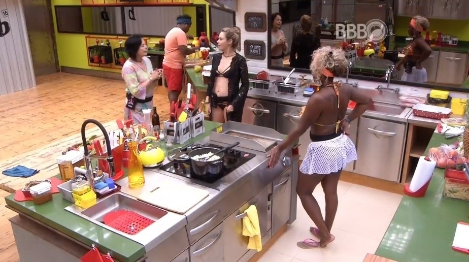 21.jan.16 - Ana Paula, Adélia e Harumi já sabem o que vão fazer depois do "BBB16" - Reprodução/ TV Globo