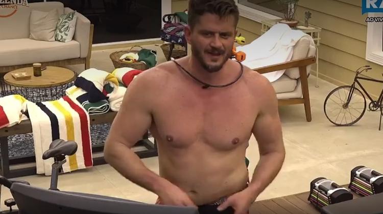Marcos Harter, que foi expulso no último "BBB", é um dos confinados em "A Fazenda" - Reprodução/R7 - Reprodução/R7