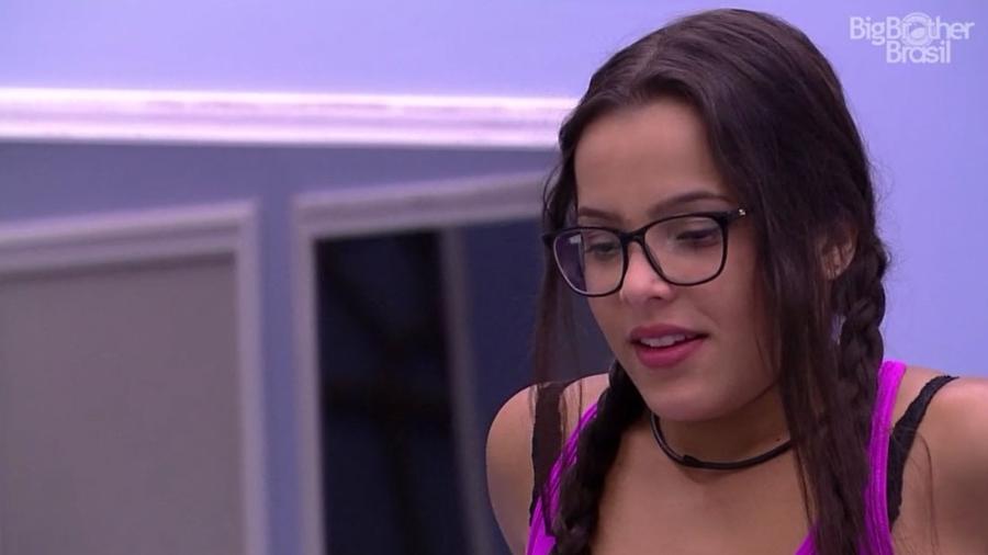 Emilly acha que Antônio formou um casal com Mayara para escapar do paredão - Reprodução/TV Globo