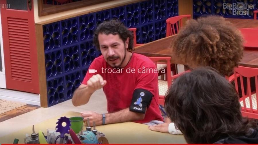Rômulo imita Cid Morerira - Reprodução/TVGlobo