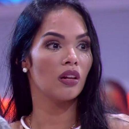 Mayara reage com espanto ao saber de voto de Roberta - Montagem/Reprodução/TV Globo/Divulgação - Montagem/Reprodução/TV Globo/Divulgação