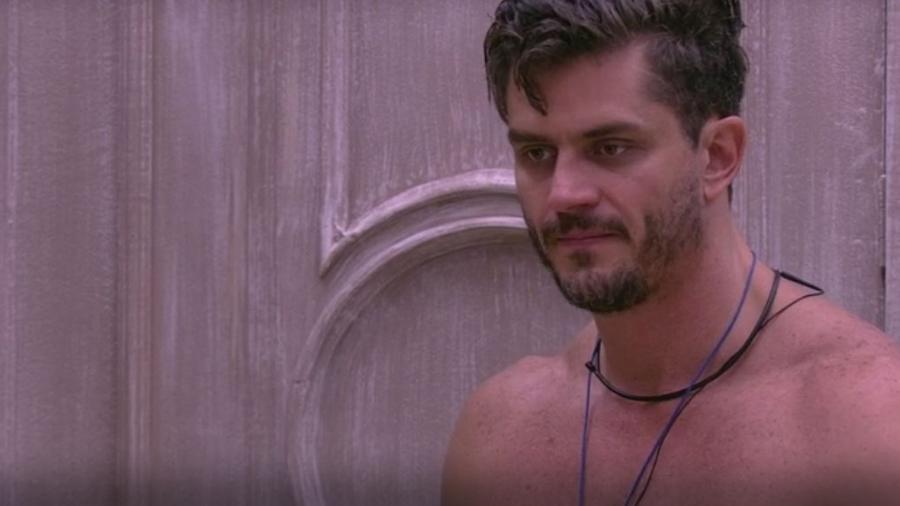 Marcos: incomodado com a futilidade de Emilly - Reprodução/TVGlobo