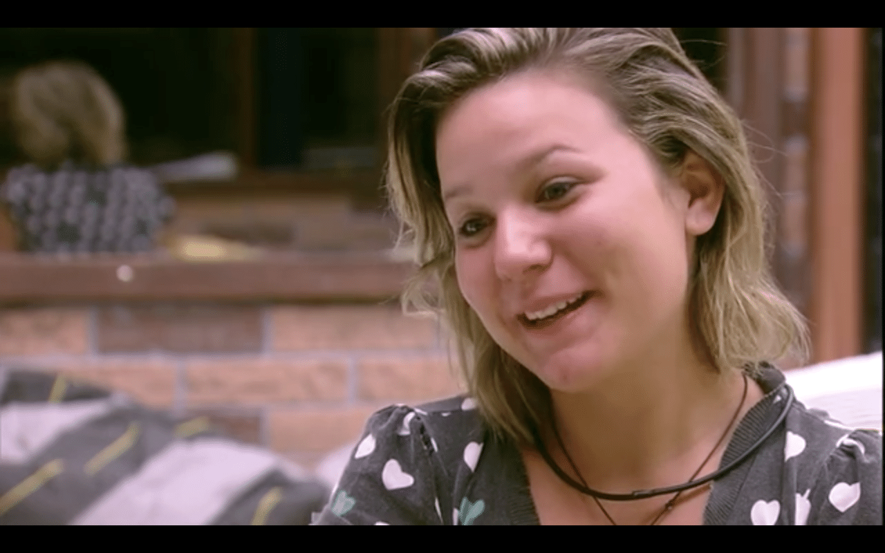 4.fev.2016 - Maria Claudia diz que Renan está a fim de Juliana no "BBB16" - Reprodução/TV Globo