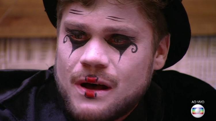 Breno chora - Reprodução/Globoplay - Reprodução/Globoplay