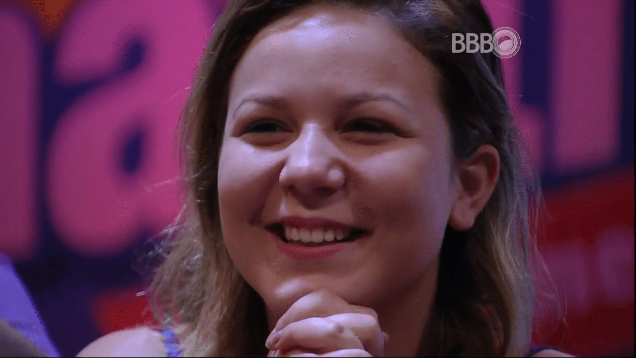 26.mar.2016 - Maria Claudia recebeu um vídeo da irmã - undefined