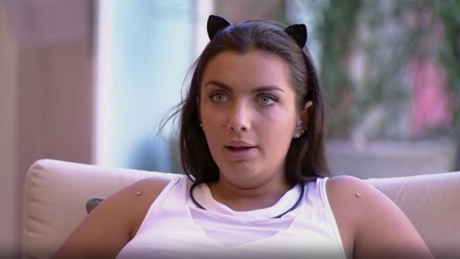 Elettra conta que não gosta e beijar na frente dos outros - Reprodução/TVGlobo