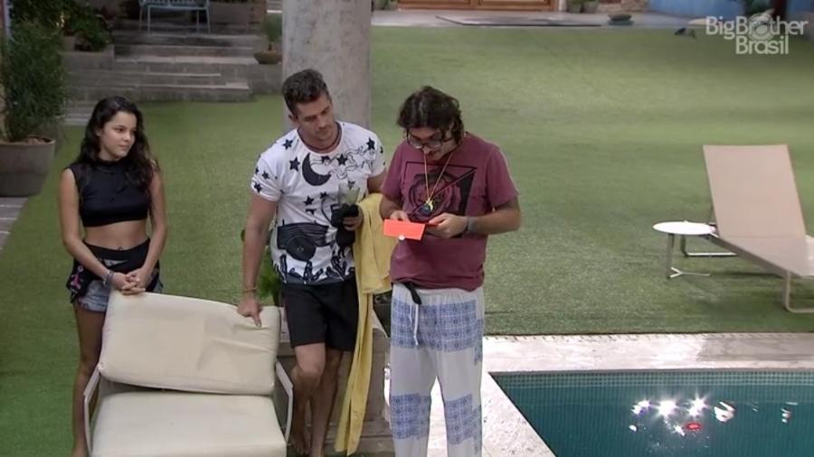 Ilmar convida Emilly e Marcos para o happy hour do líder - Reprodução/ TV Globo