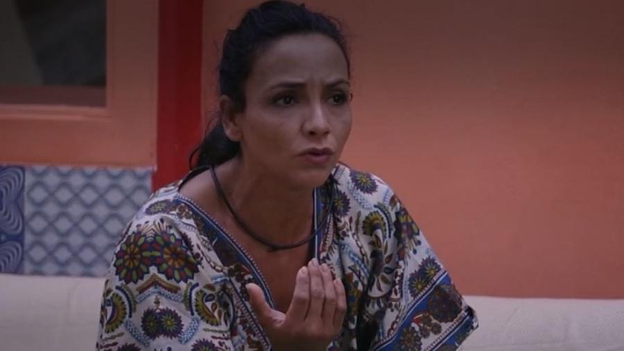 Marinalva se irrita com Emilly - Reprodução/TV Globo