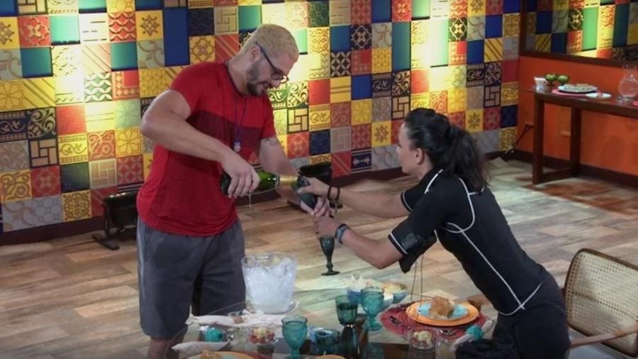 Daniel e Marinalva brindam em almoço especial do anjo - Reprodução/TVGlobo