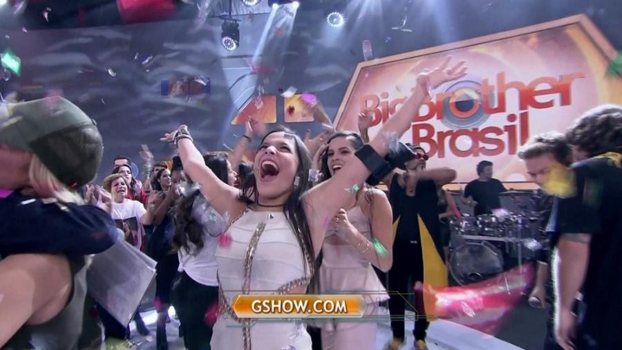 Emilly comemora com Mayla sua vitória no "BBB17" - Reprodução/TV Globo