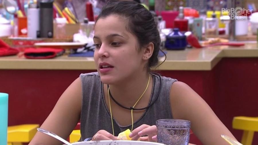 Emilly diz que ansiedade lhe faz comer mais - Reprodução/ TV Globo