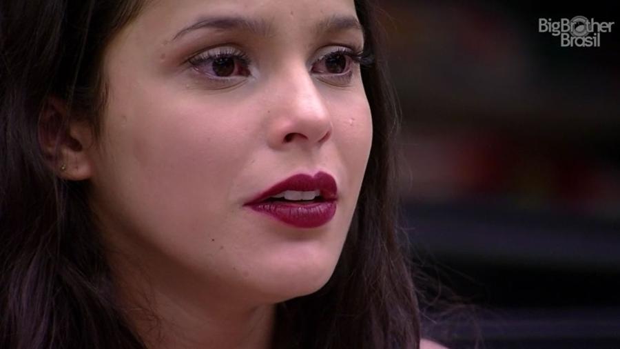 Emilly chora em conversa com Marcos - Reprodução/TV Globo