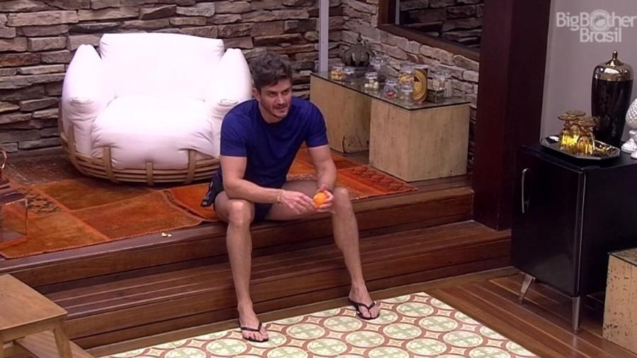 Marcos diz que Emilly é "cabeça fraca" - Reprodução/TV Globo