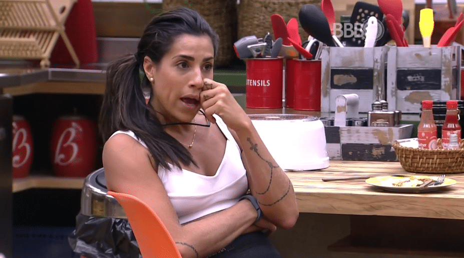 17.fev.2016 - Juliana fala sobre Paula Fernandes, no "BBB16" - Reprodução/TV Globo