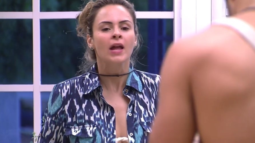 8.fev.2016 - Ana Paula diz querer ver Juliana no próximo paredão - Reprodução/TV Globo