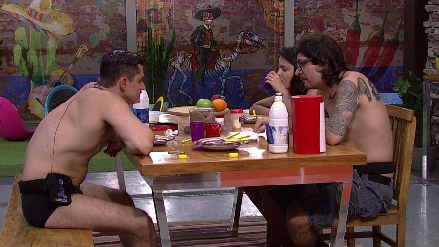 Marcos fala sobre paredão com Ilmar e Emilly no "BBB17" - Reprodução/TV Globo