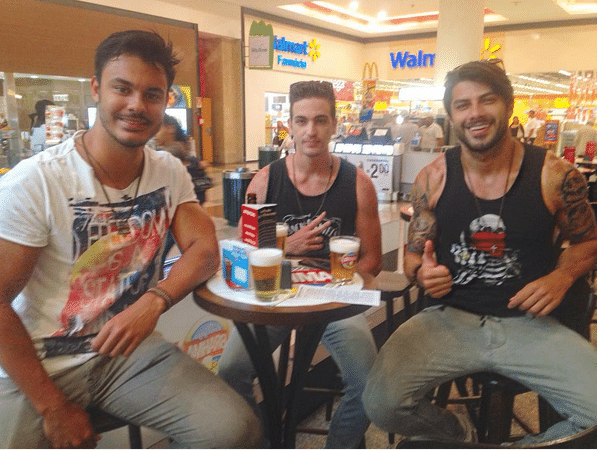 Modelo, Renan Oliveira tem 29 anos e é de Amparo (SP), mas mora na capital paulista. Ele está no BBB16 - Reprodução/Instagram/renanoliveira_bbb16_oficial