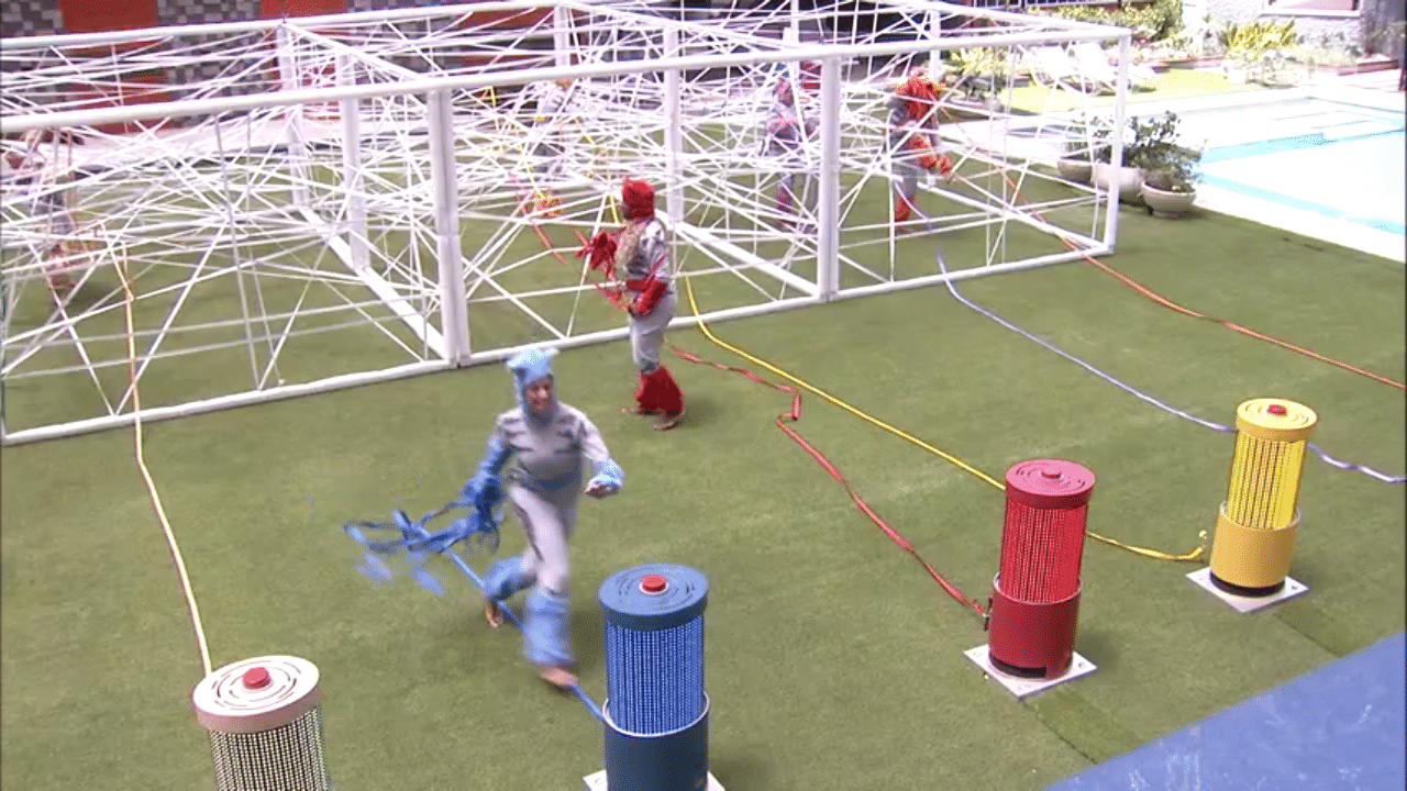 13.fev.2016 - Juliana vence prova do anjo "BBB16" - Reprodução/TV Globo