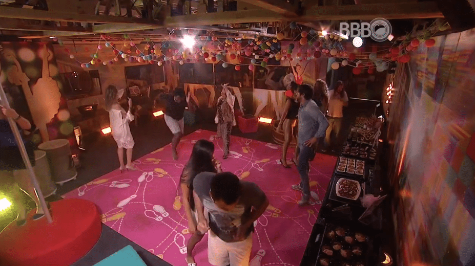 17.fev.2016 - Brothers aproveitam mais uma festa no "BBB16" - Reprodução/TV Globo
