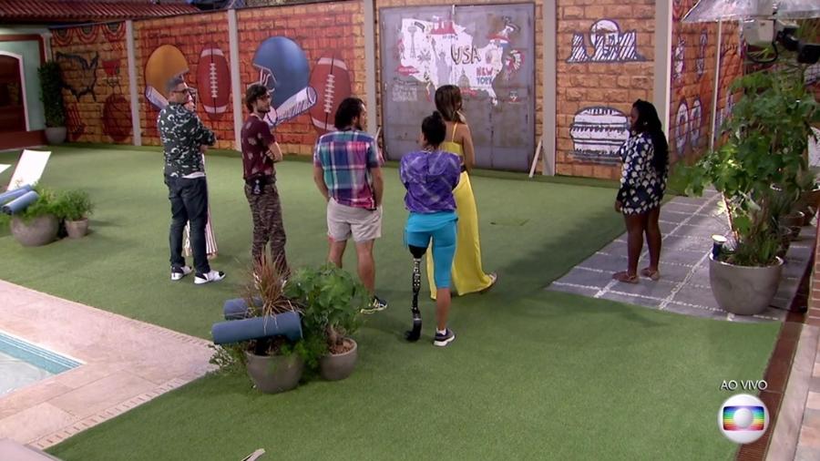 Brothers são separados por muro em brincadeira no "BBB17" - Reprodução/TV Globo