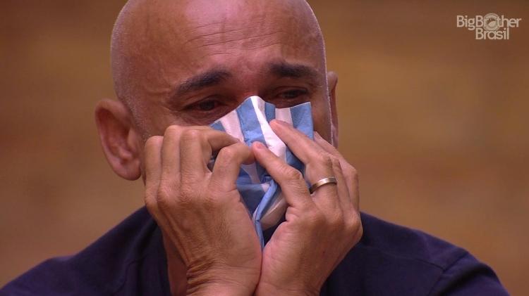 Ayrton emocionado - Reprodução/GloboPlay - Reprodução/GloboPlay