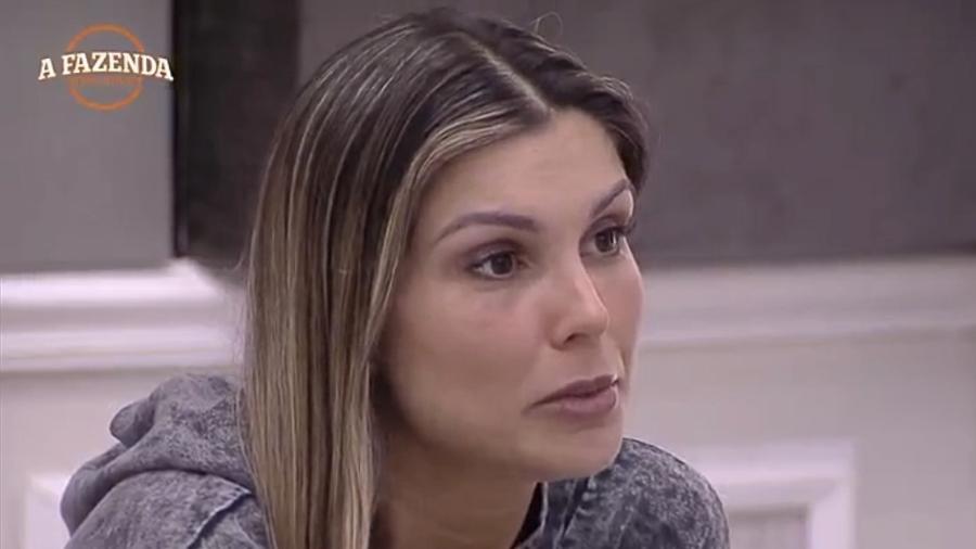 Flávia Viana não quer mais "climão" com Marcos Harter em "A Fazenda" - Reprodução/R7