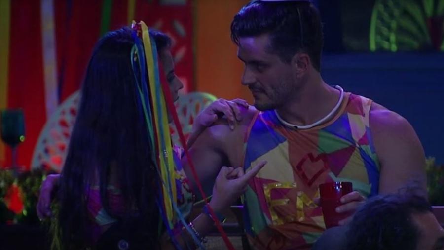 Marcos: incansável, doutor continua a flertar com Emilly - Reprodução/TVGlobo