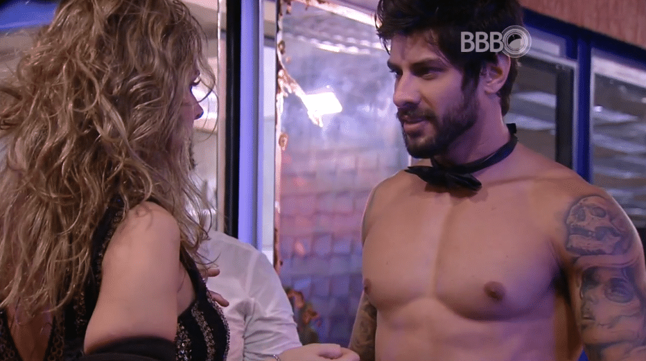 5.mar.2016 - Ana Paula puxa Renan para mais um embate e dispara: "Você vai sair!" - Reprodução/TV Globo