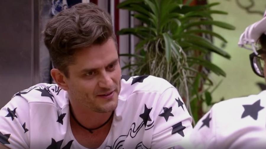 Marcos declara Rômulo como seu inimigo - Reprodução/TV Globo