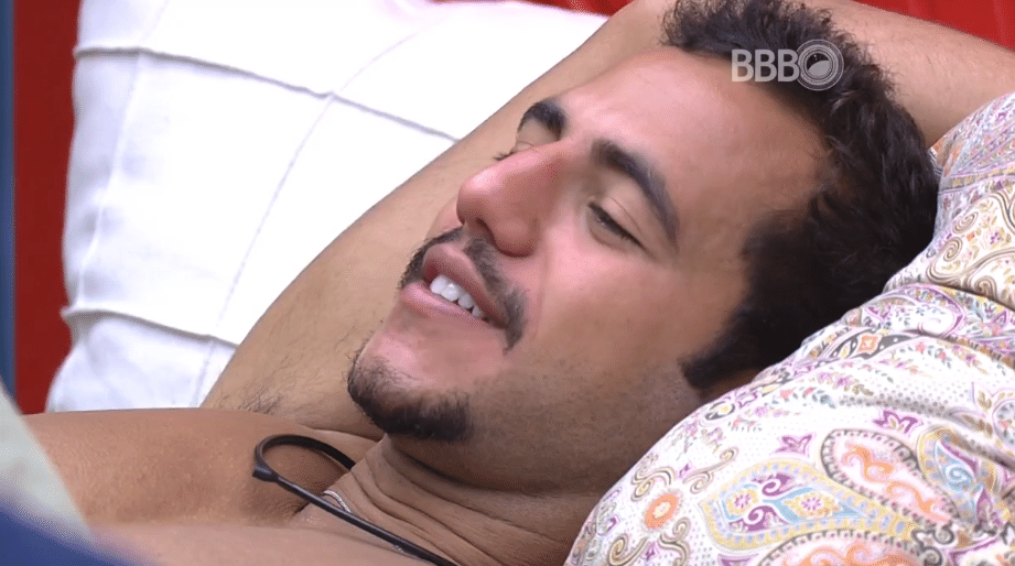 4.mar.2016 - Matheus admite atração sexual por Munik, no "BBB16" - Reprodução/TV Globo