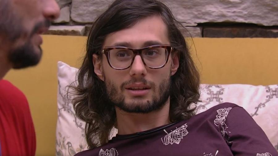 Pedro fala sobre postura de Vivian no jogo - Do UOL, em São Paulo
