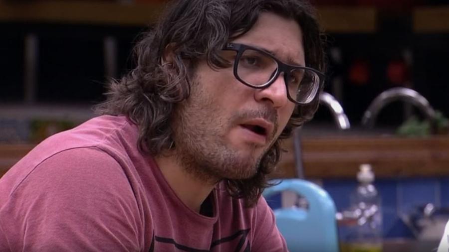 Ilmar diz que pai de Emilly deve sentir vergonha dela - Reprodução/TV Globo
