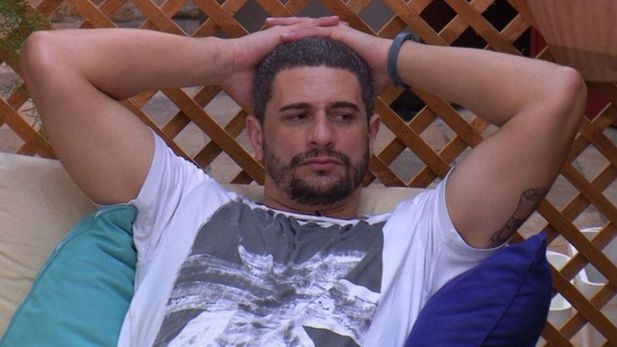 Daniel se desculpa com Rômulo no "BBB17" - Reprodução/TV Globo