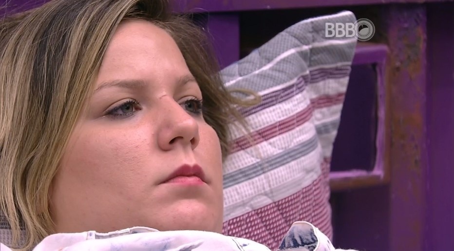 15.mar.2016 - Maria Claudia fala sobre Geralda para Renan: "Espero que ela saia" - Reprodução/TV Globo