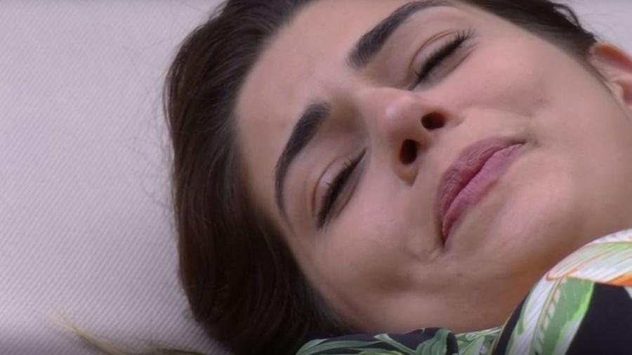 Vivian chora com perspectiva de deixar a casa - Reprodução/TVGlobo