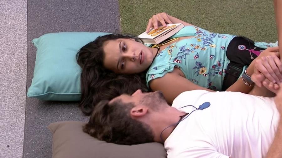 Emilly diz para Marcos que não transa apenas por prazer - Reprodução/TV Globo