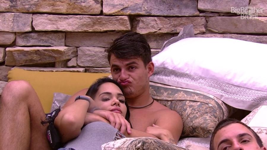 Antônio brinca sobre "cama do sexo" - Reprodução/TV Globo