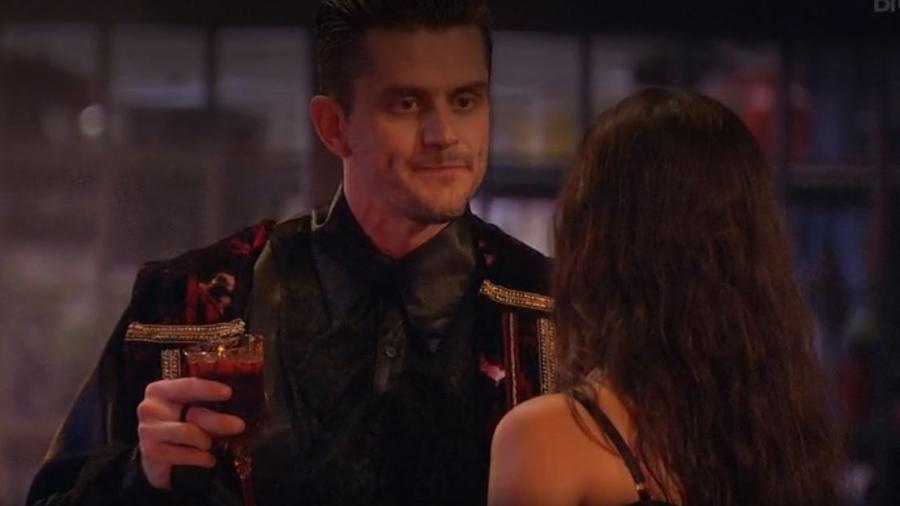 Marcos e Emilly na Festa Espanha - Reprodução/TV Globo