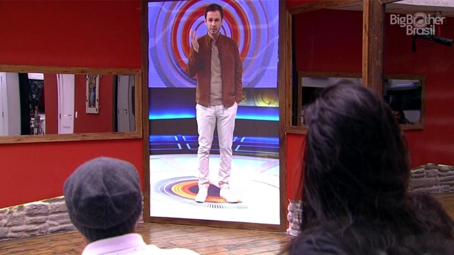 Leifert anuncia que brothers vão fazer entrada ao vivo no "Gran Hermano VIP" - Reprodução/TV Globo