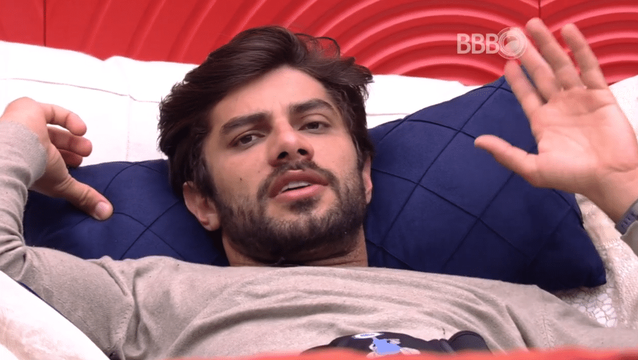 22.fev.2016 - Renan diz que discussão ao vivo com Ana Paula, no último domingo (21), serviu para "lavar a alma" - Reprodução/TV Globo