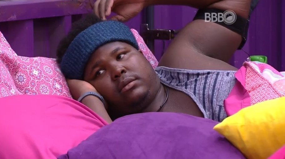 5.mar.2016 - Ronan acredita que Munik vence Renan em um paredão - Reprodução/TV Globo