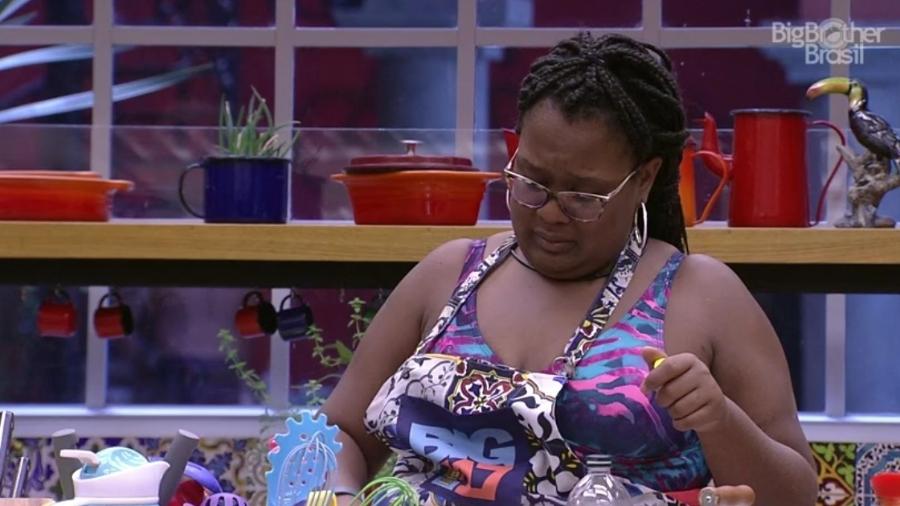 Roberta coloca ketchup com pimenta no estrogonofe de carne - Reprodução/TV Globo
