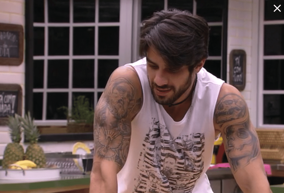 21.jan.2016 - Renan comenta sobre a entrada no "BBB16" e a dificuldade de assimilar que eles já estavam dentro da casa - Reprodução/TV Globo