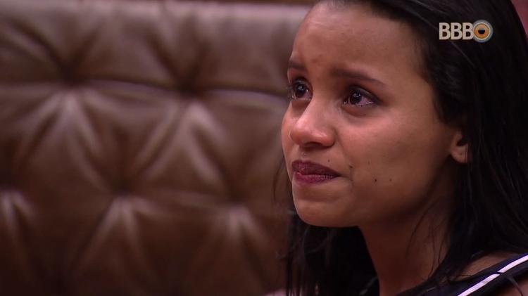 Gleici chora no quarto secreto - Reprodução/GlobosatPlay - Reprodução/GlobosatPlay