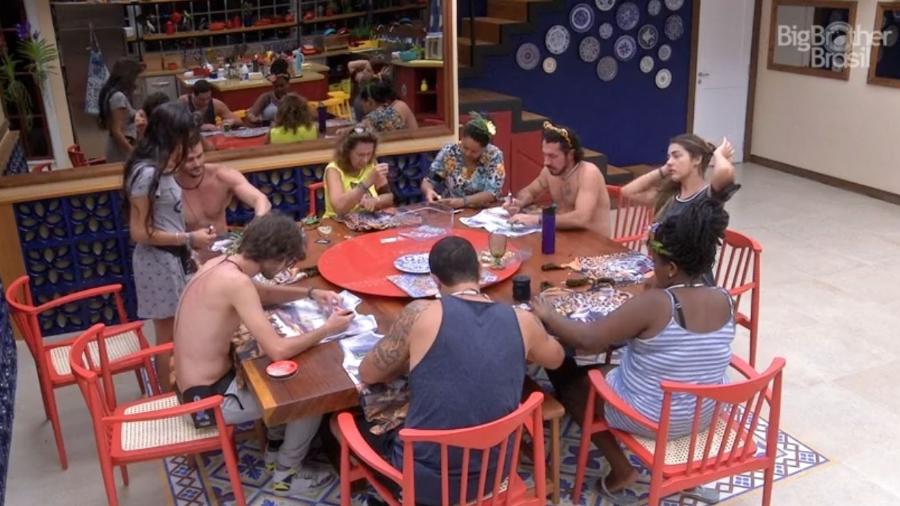 Brothers customizam abadás - Reprodução/TV Globo