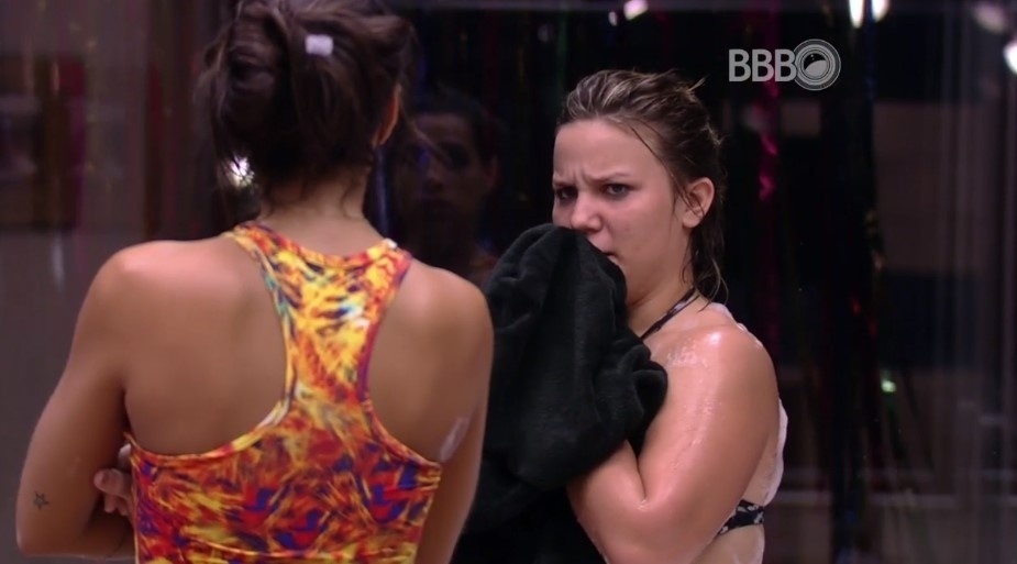 6.fev.2016 - Maria Claudia quer saber quem Juliana irá indicar para o paredão - Reprodução/TV Globo