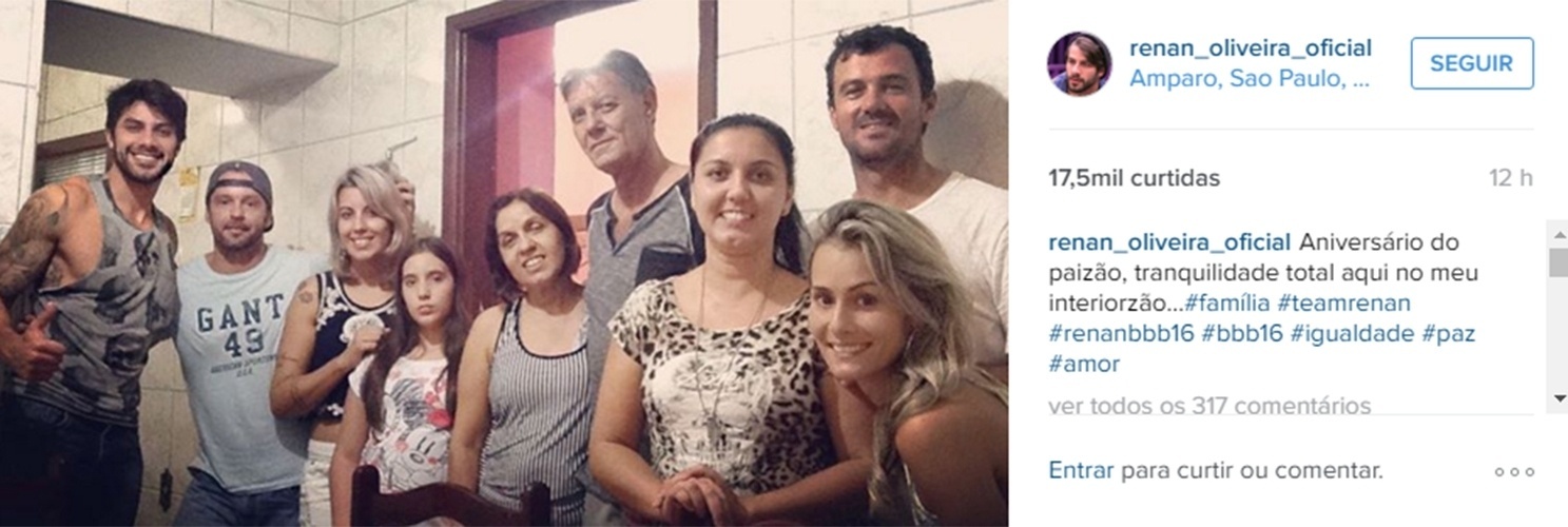 28.mar.2016 - Renan comemora aniversário do pai ao lado da namorada, Cinthia Mayumi (a primeira mulher da direita para a esquerda). - Reprodução/Instagram/renan_oliveira_oficial